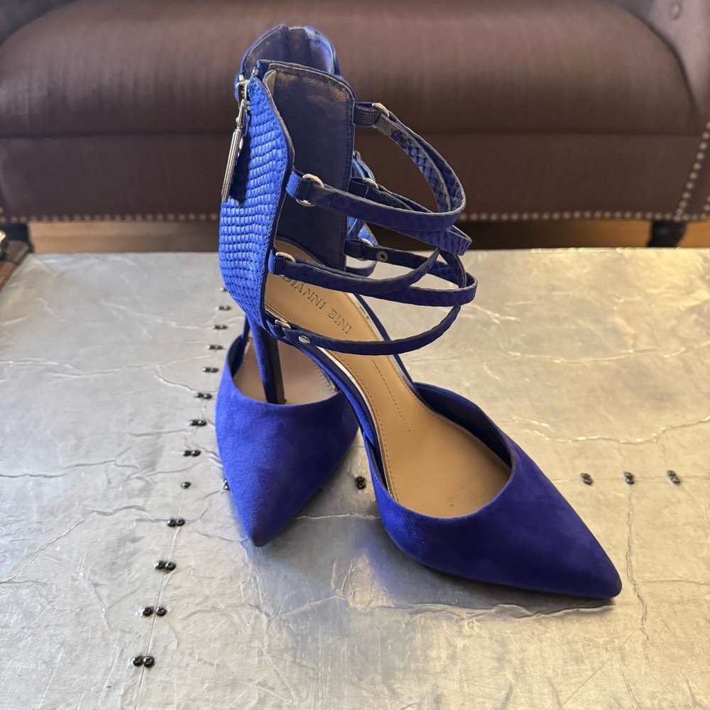 Gianni Bini Blue Strappy Women's Heels Size 7.5
